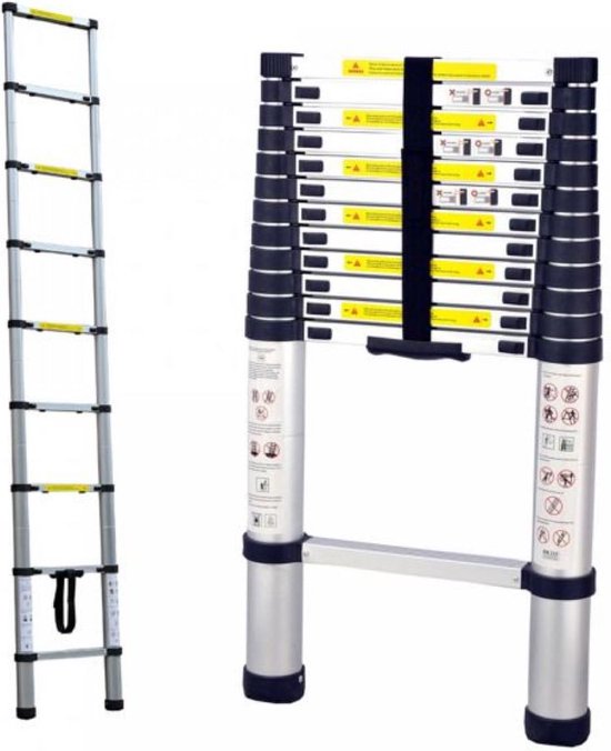 Twee aluminium telescopische ladders, één uitgeschoven en één ingeschoven, op witte achtergrond.