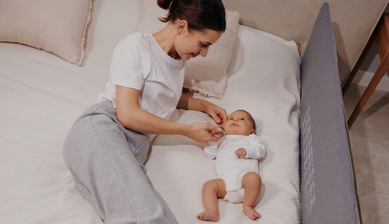 Lionelo Lora XL – Barrière de Lit XL – Pliable & Portable – Extra Longue 150 cm – Installation Facile – Universelle – Matériaux de Haute Qualité