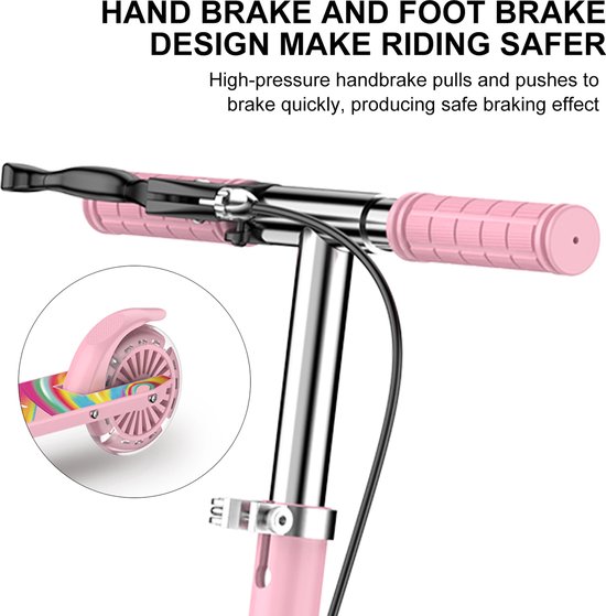 Roze kinderstep met handrem en pinkleurige handgrepen.