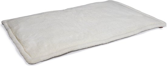 Wit, zacht, rechthoekig hondenkleed met lichte grijze rand. Een label is zichtbaar aan de zijkant.