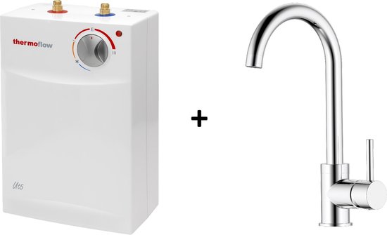 Witte thermoflow UT5 boiler naast een chroomkleurige keukenmengkraan.