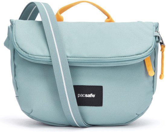 Lichtblauwe crossbody tas met een oranje handvat aan de bovenkant en oranje ritstrekkers. De tas heeft een Pacsafe logo.