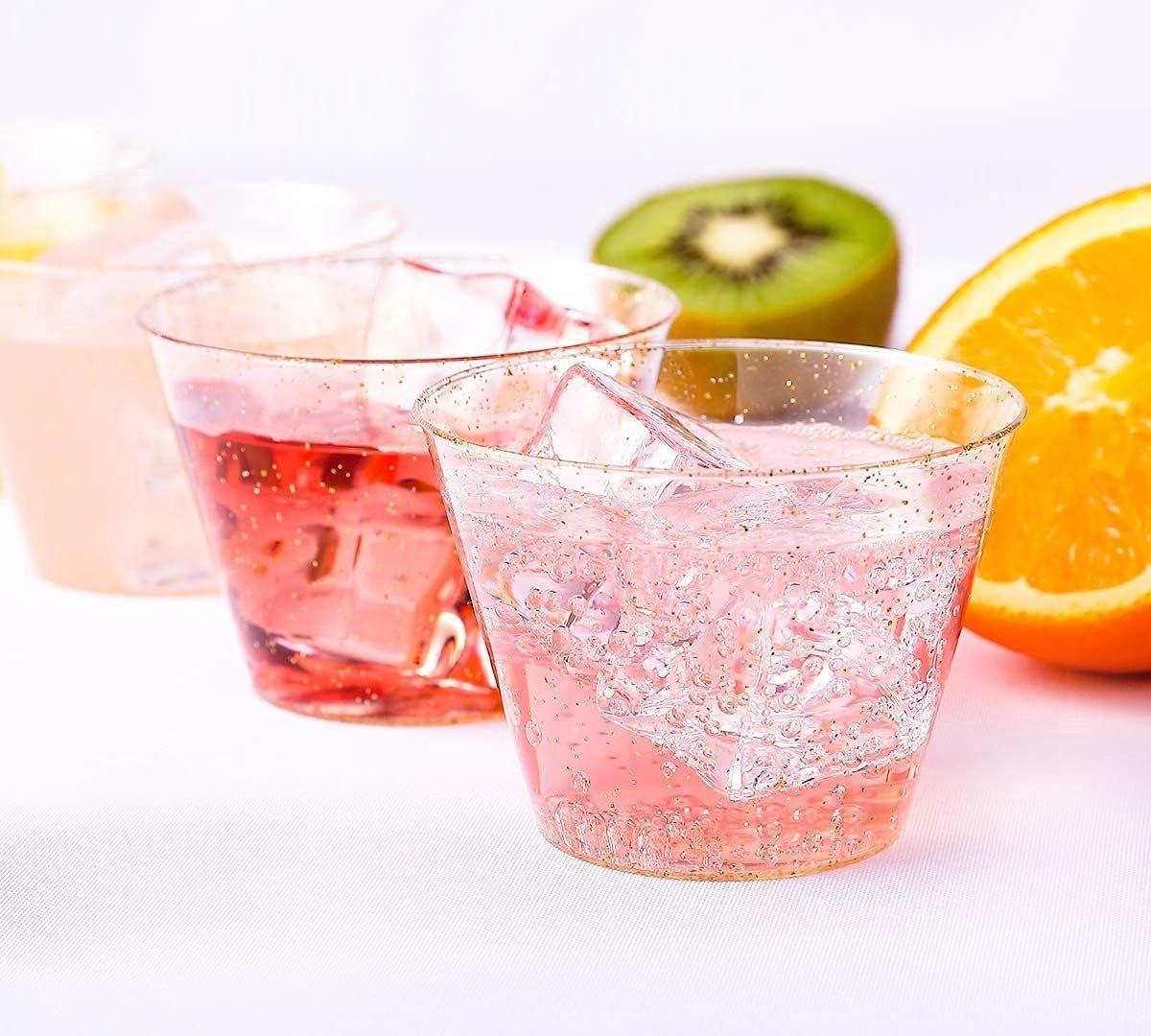 Goedkoopste Beker tumblers, 25 stuks van 9 oz/270 ml, doorzichtige, kunststof bekers, goudkleurige, elegante partybekers met glitter, recyclebaar