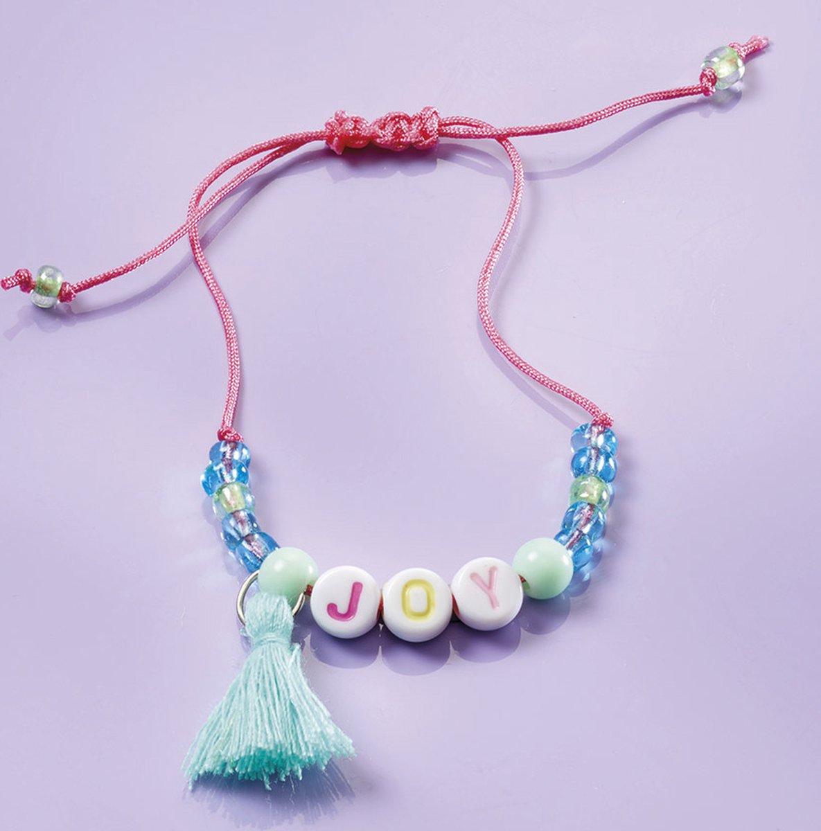 Totum 4 letter armbandjes maken - speelgoed meisjes vanaf 4 jaar - sieradenset knutselen - cadeau tip creatief vriendschaps armbandjes — afbeelding 5