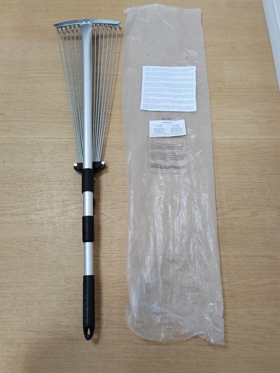 Telescopische tuinhark, 19-52 cm, verstelbare harkop, 82-160 cm, telescoopsteel, bladbezem met 15 tanden, bladhark met steel voor het reinigen van planten, gazon en erf — afbeelding 4