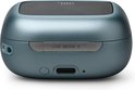 Grijze JBL Live Beam 3 charging case met display en USB-C poort.