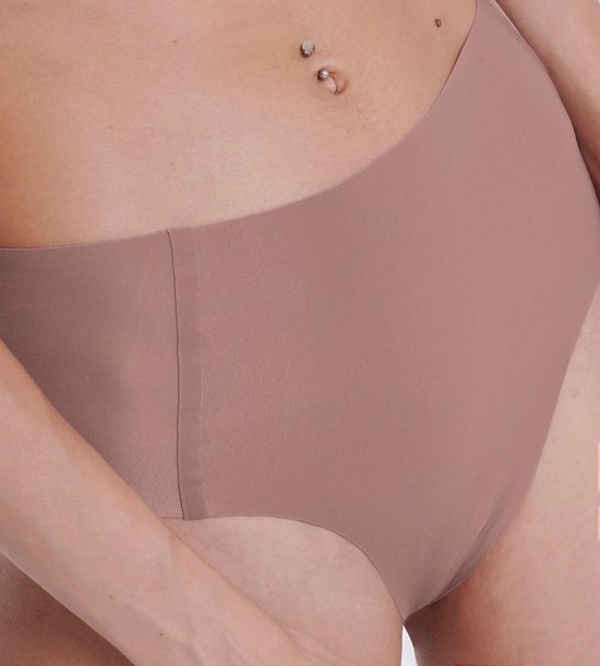 Culotte taille haute brun clair sans couture.