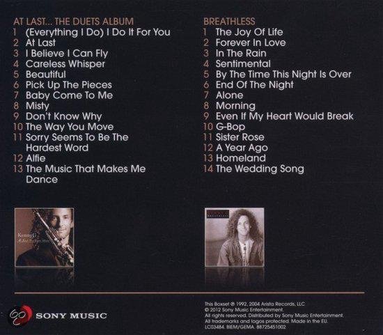 Achterkant van een cd-hoes met tracklijsten voor "At Last... The Duets Album" en "Breathless", met kleine foto's van Kenny G.