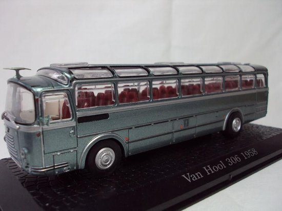 Miniatuur autobus - Van Hool 306 Touringcar - in vitrine box 1:76 | bol.com