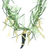 Groene ketting met hangers en steentjes