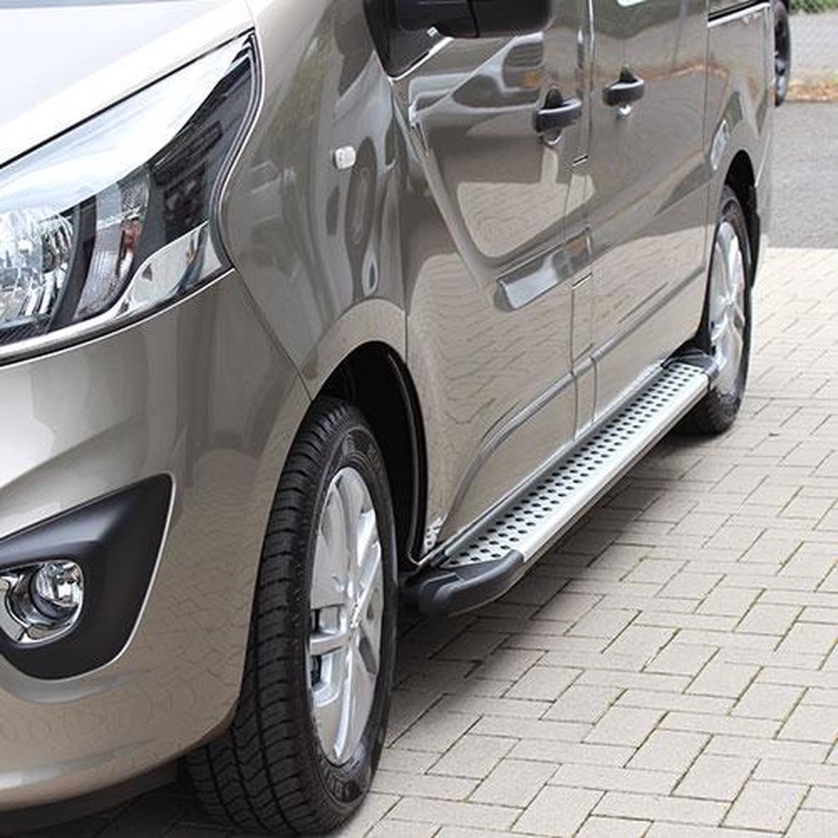 Draaiplateau voor Opel Vivaro, Renault Trafic, Fiat Talento, Nissan NV300 X82 Bestuurderszijde 2014 - 2019