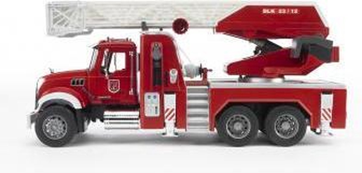 Bruder Mack Granite brandweerauto ladder en waterpomp — afbeelding 13