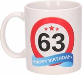 Verjaardag 63 jaar verkeersbord mok / beker
