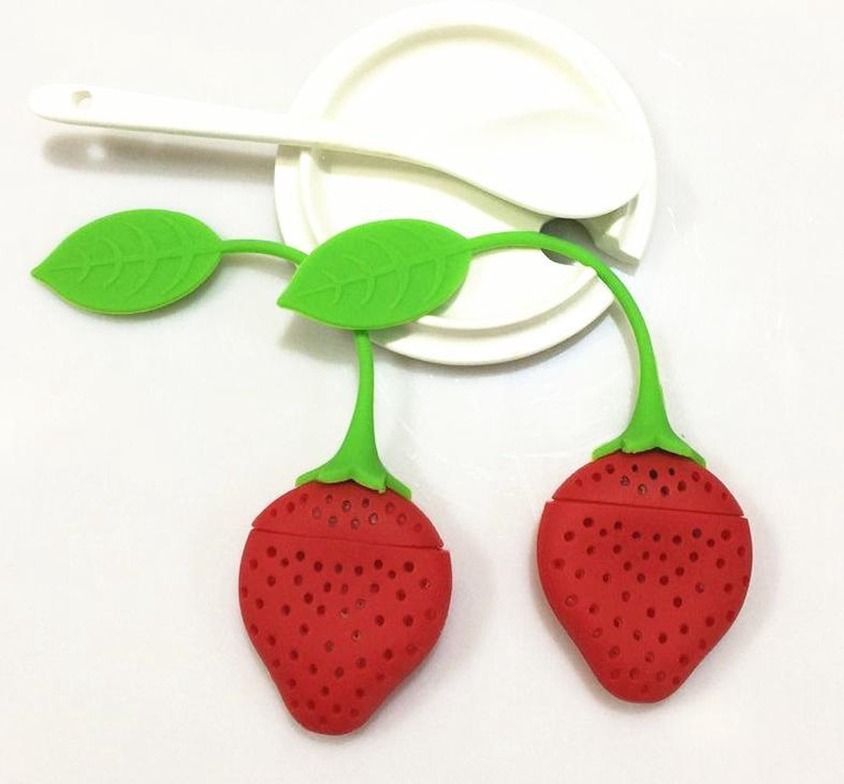 2x Theefilter Aardbei - voor losse thee - Thee-ei