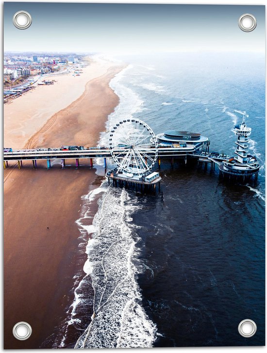 WallClassics - Tuinposter – Foto van Reuzenrad op de Kust van Scheveningen vanuit de Lucht - 30x40 cm Foto op Tuinposter  (wanddecoratie voor buiten en binnen)