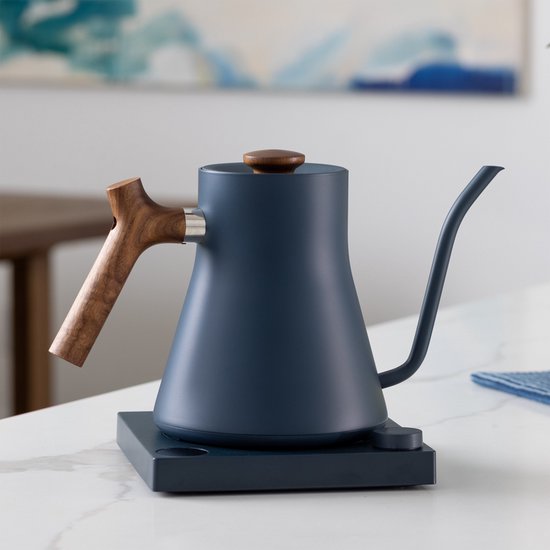 fellows pour over kettle