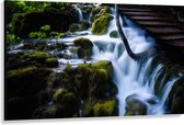 WallClassics - Canvas  - Brug boven Waterval - 150x100 cm Foto op Canvas Schilderij (Wanddecoratie op Canvas)