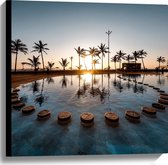 WallClassics - Canvas  - Tropisch Meer met Palmbomen - 60x60 cm Foto op Canvas Schilderij (Wanddecoratie op Canvas)
