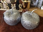 Decoratieve zilveren appels met glitters - 8 cm - Appels met glitters - 2 stuks