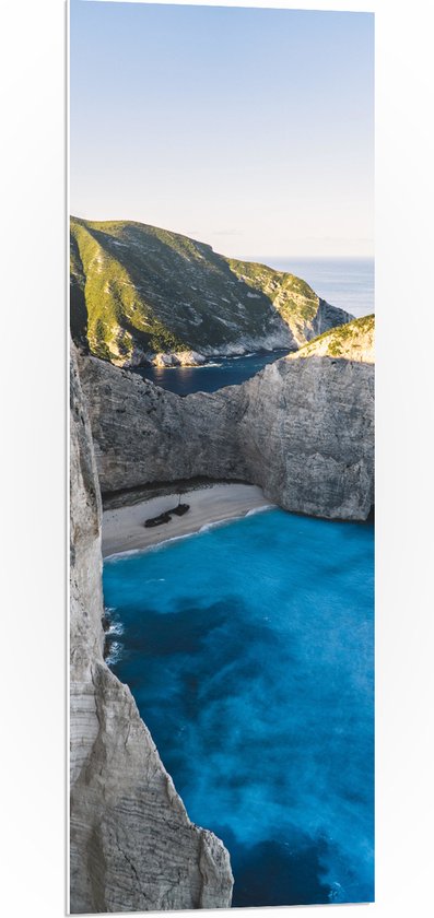 WallClassics - PVC Schuimplaat - Navagio Strand in Griekenland - 40x120 cm Foto op PVC Schuimplaat (Met Ophangsysteem)