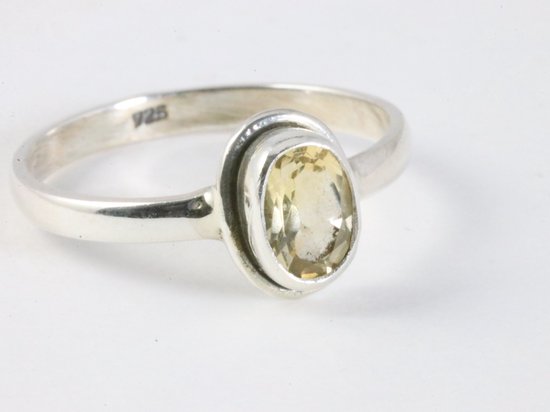 Fijne zilveren ring met citrien - maat 16.5