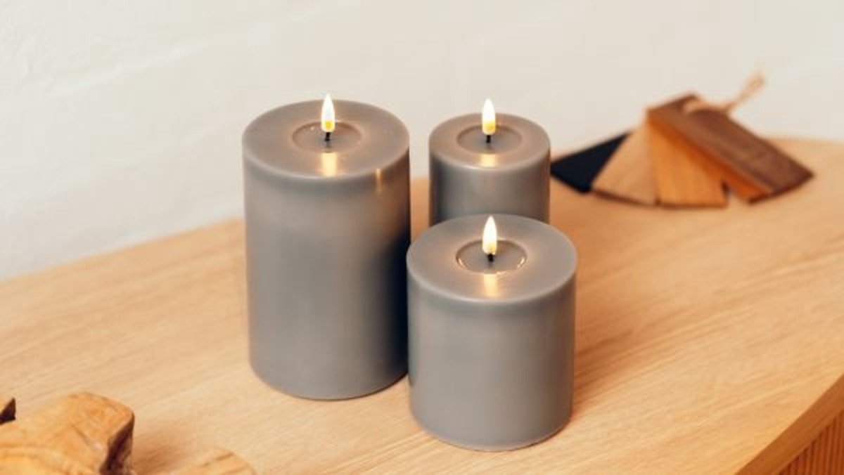 Deluxe Homeart - bougie pilier - LED - ressemble à de vraies bougies - gris  - 7,5 cm... | bol.com