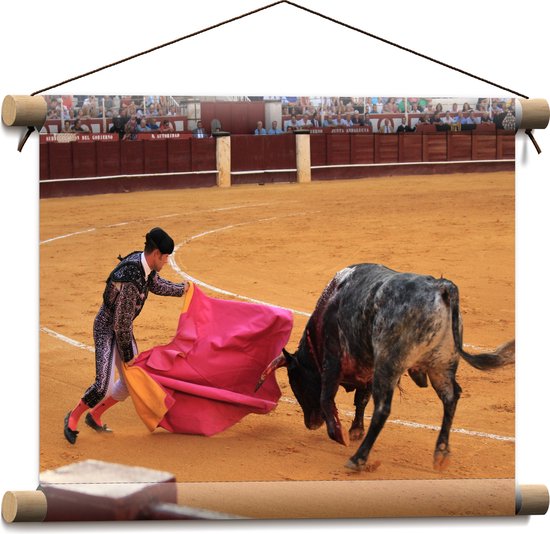 WallClassics - Textielposter - Matador tijdens Stierengevecht - 40x30 cm Foto op Textiel
