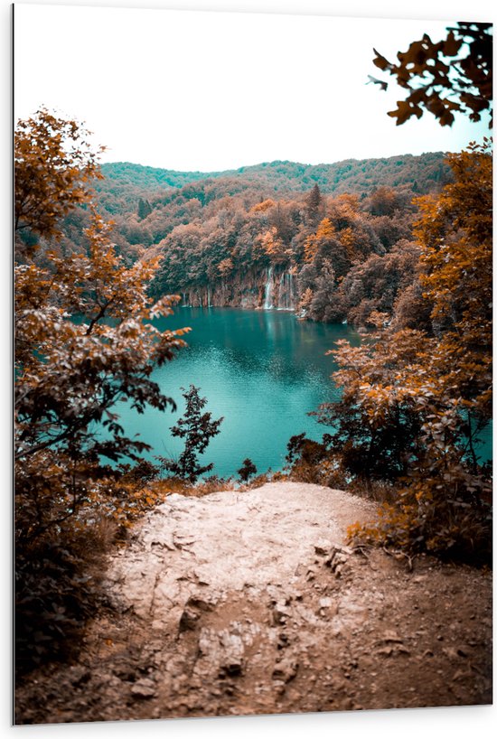 WallClassics - Dibond - Uiktkijk Plek naar Waterval - 80x120 cm Foto op Aluminium (Met Ophangsysteem)