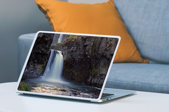 Laptop sticker - 15.6 inch - Waterval - Water - Rotsen - 36x27,5cm - Laptopstickers - Laptop skin - Cover