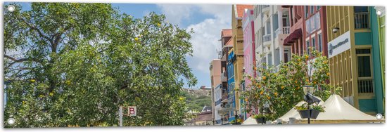 WallClassics - Tuinposter – Gekleurde Huisjes op Curacao - 120x40 cm Foto op Tuinposter  (wanddecoratie voor buiten en binnen)