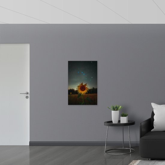 PVC Schuimplaat- Close up van Zonnebloem met Blauwe Lichtjes - 60x90 cm Foto op PVC Schuimplaat