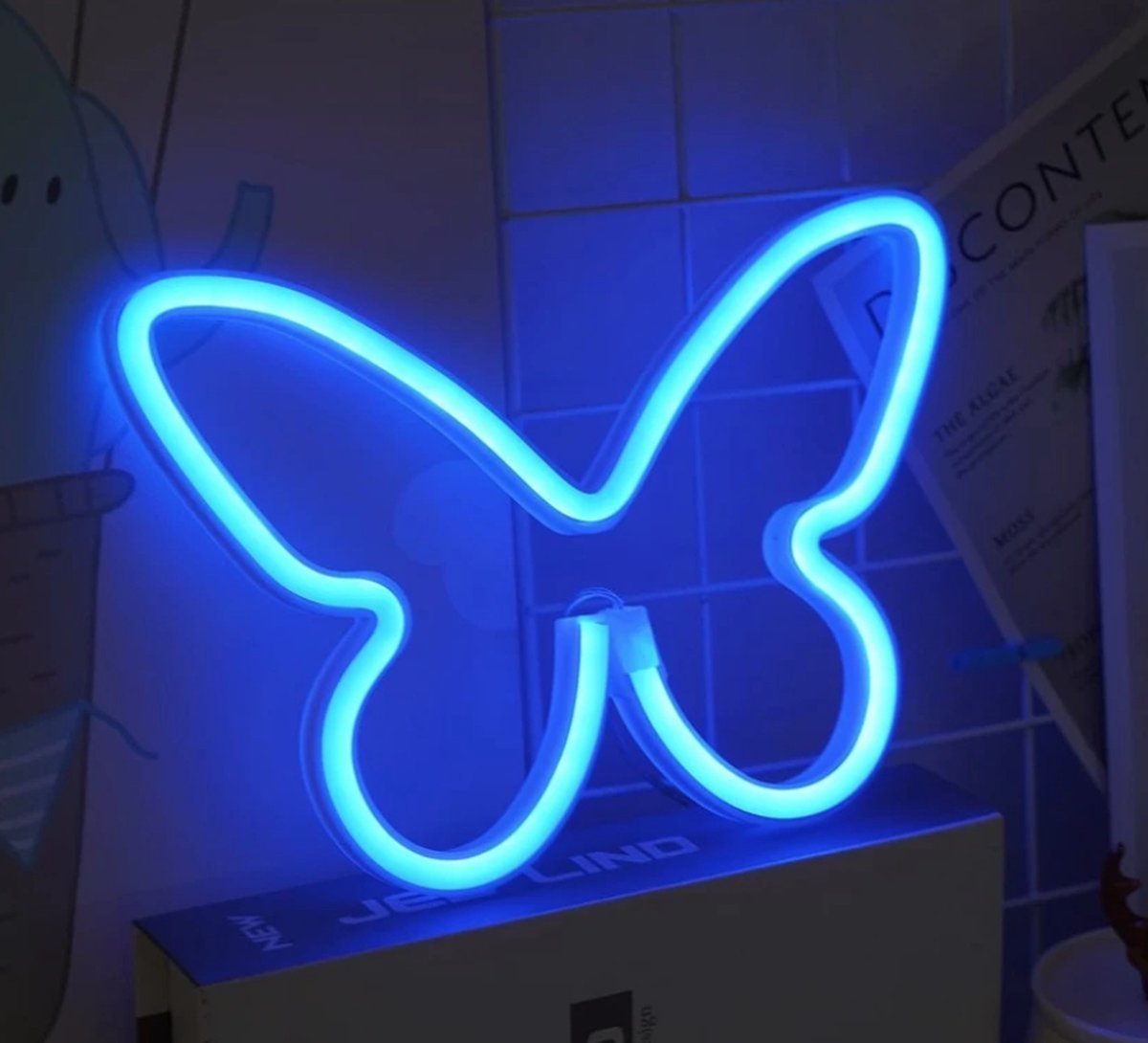 Neon led lamp - Vlinder - Blauw - 16 x 23 cm - Incl. 3 AA batterijen - Neon Verlichting - Wandlamp