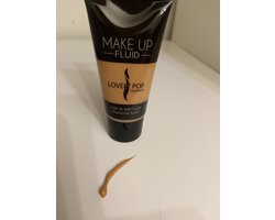 Foundation Lovely Pop nr 3 met gratis beauty blender sponge | | Make up | Parfum | Moederdag | Verjaardagscadeau| Cadeautje| Valentijnsdag| Kado | sieraden | vaderdag | oorbellen | oorsieraden