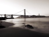 Fotobehang - San Francisco: Golden Gate Bridge in zwart-wit.