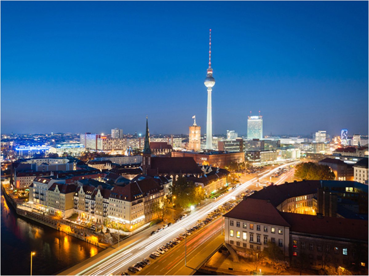 Fotobehang - Berlin by night.