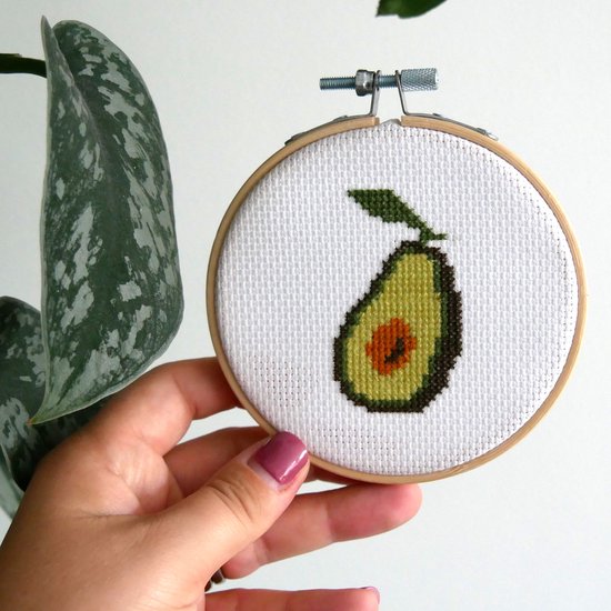 Coeur by Coco - DIY Borduurset - Happy Avocado - Beginner - klein borduurset - DIY