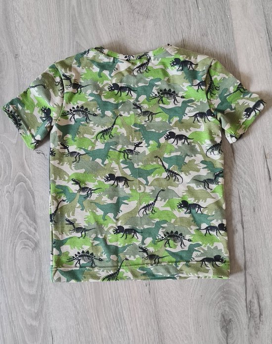 T-shirt jongens - dino camouflage print - beige/groen - maat 128