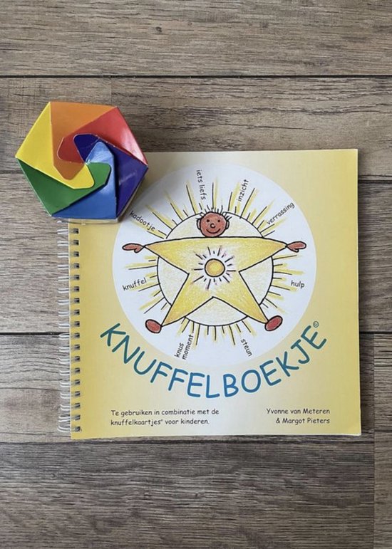 Cover van het boek 'Knuffelboekje'