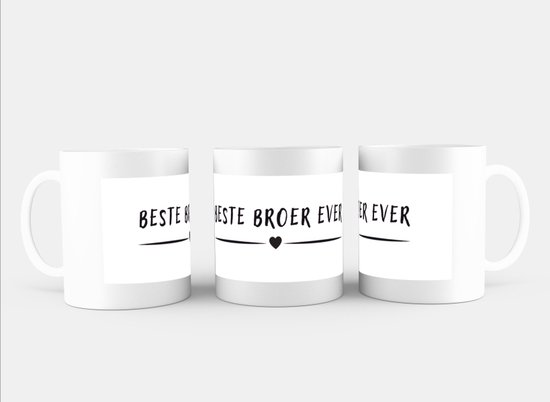 Trois tasses blanches, chacune avec le texte 'Beste broer ever' et un petit cœur.
