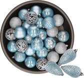 Decoris Kerstballen en dennenappel ornamenten - 43x stuks - kunststof - lichtblauw