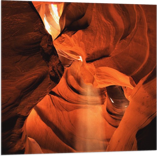 WallClassics - Vlag - Zonnestralen door Antelope Canyon - 80x80 cm Foto op Polyester Vlag