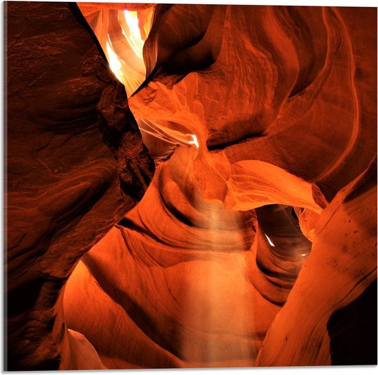 WallClassics - Acrylglas - Zonnestralen door Antelope Canyon - 50x50 cm Foto op Acrylglas (Met Ophangsysteem)