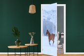 Deursticker Paarden - Sneeuw - Winter - 85x205 cm - Deurposter