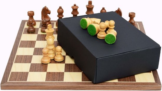 Thumbnail van een extra afbeelding van het spel Luxe schaakspel: Schaakbord walnoot en esdoorn 35 cm - Schaakstukken acacia nr: 3