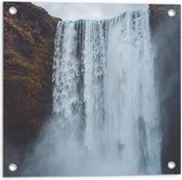 WallClassics - Tuinposter – Spetterende Waterval  - 50x50 cm Foto op Tuinposter  (wanddecoratie voor buiten en binnen)