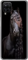 Geschikt voor Samsung Galaxy A12 hoesje - Paarden - Fries - Manen - Zwart - Dieren - Siliconen Telefoonhoesje