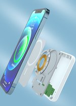 Bol.com Draadloze powerbank Iphone 11/12/13/14 5000mAh- Wireless charger- Snellader- Broekzak formaat- Magnetisch & draadloos aanbieding