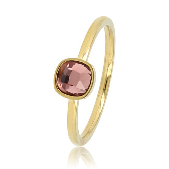 Gouden ring met een vierkante donkerroze glassteen.