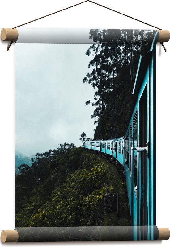 WallClassics - Textielposter - Blauwe Trein door Begroeiing op Brug - 30x40 cm Foto op Textiel