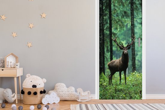 Deursticker Hert - Bos - Bomen - Dieren - Natuur - 90x215 cm - Deurposter